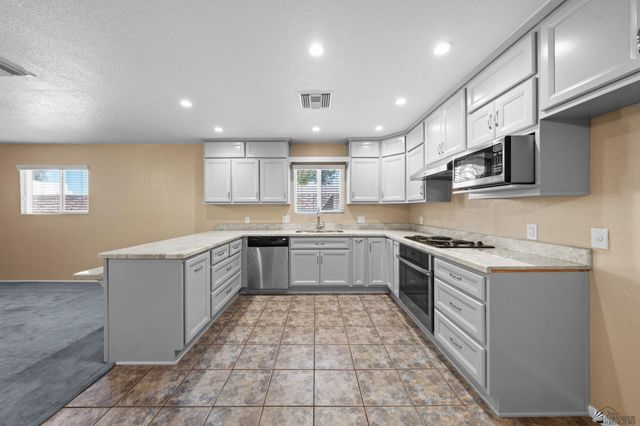 1420 E Sunset Ct, Yuma, AZ 85364