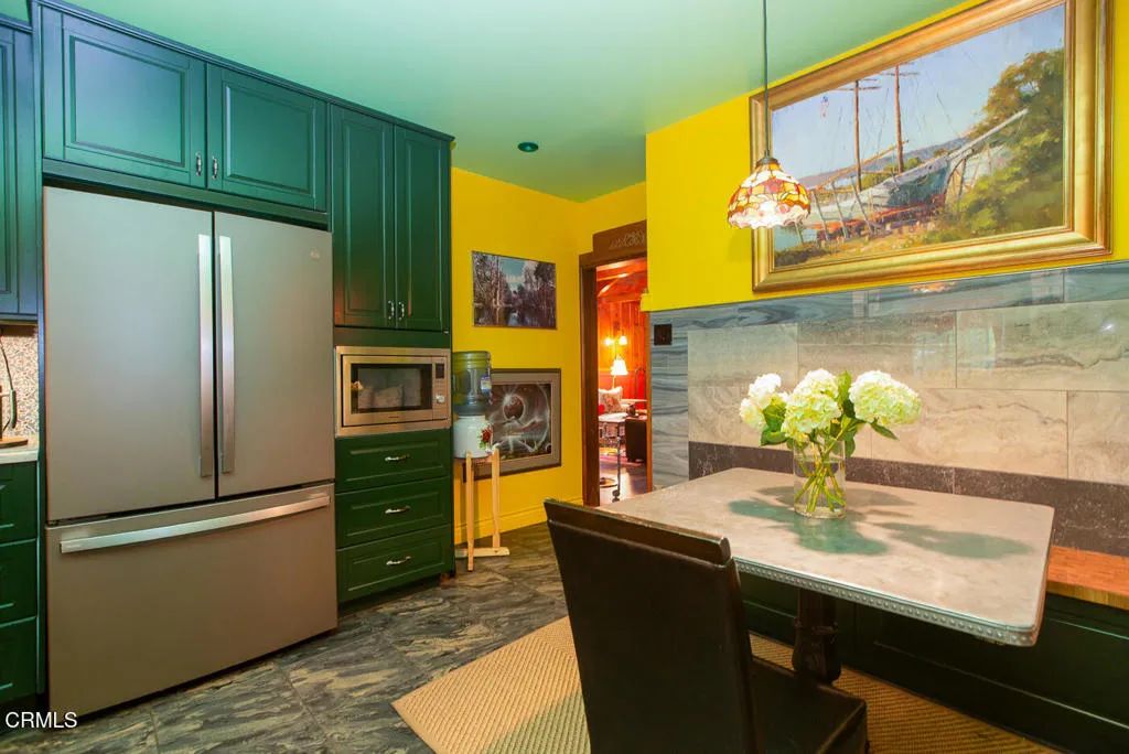 Image 11 of property listing at 11 N San Gabriel Canyon Road, Azusa, CA 91702
