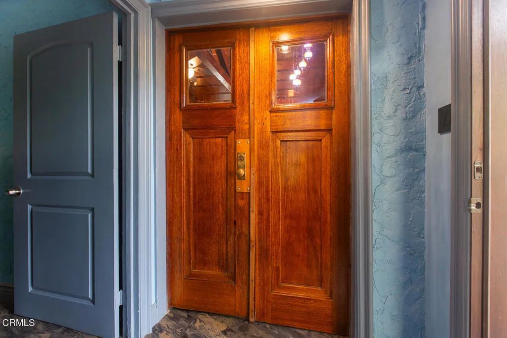 Image 4 of property listing at 11 N San Gabriel Canyon Road, Azusa, CA 91702