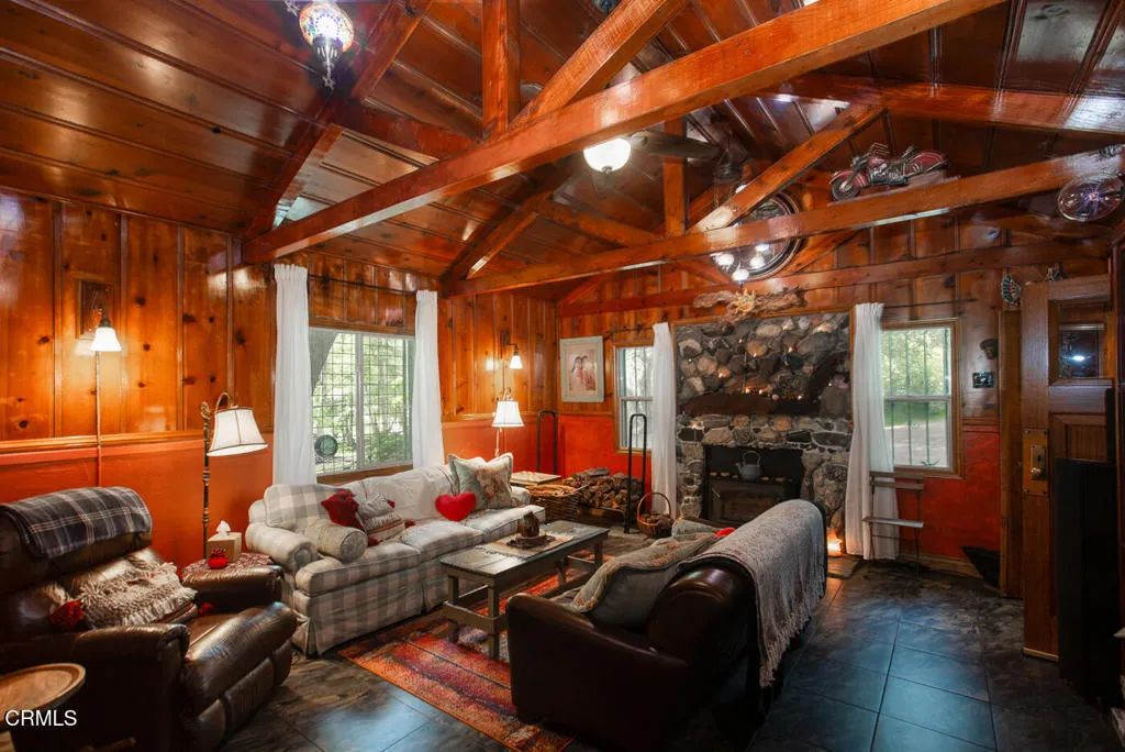 Image 6 of property listing at 11 N San Gabriel Canyon Road, Azusa, CA 91702