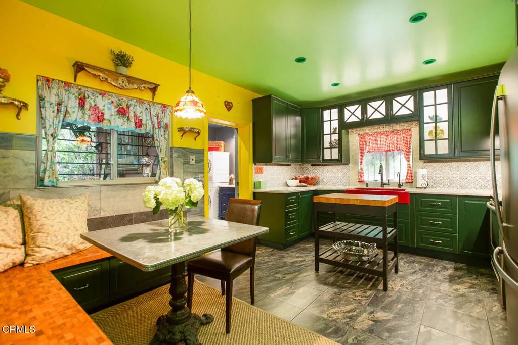Image 9 of property listing at 11 N San Gabriel Canyon Road, Azusa, CA 91702
