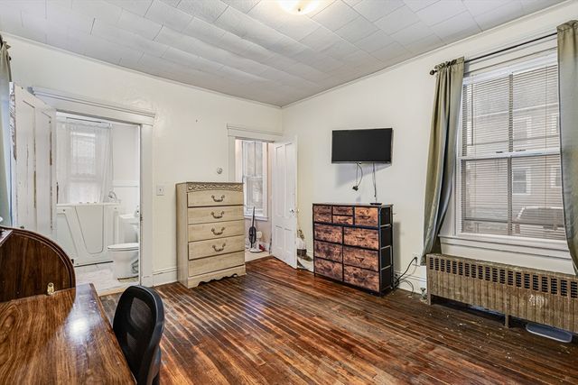 151 Cedar St, New Bedford, MA 02740