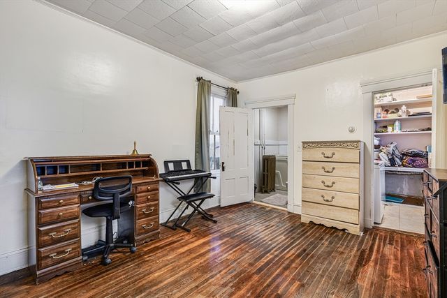 151 Cedar St, New Bedford, MA 02740