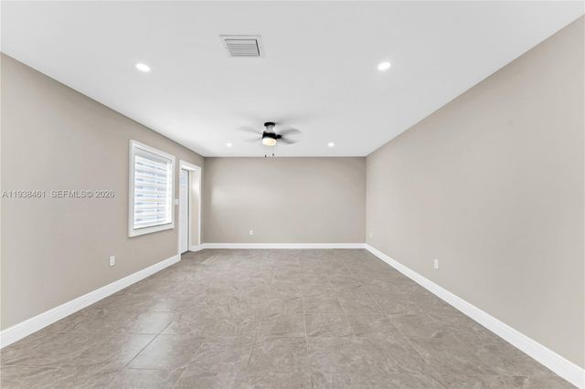 157 Curtiss Pkwy, Miami Springs, FL 33166