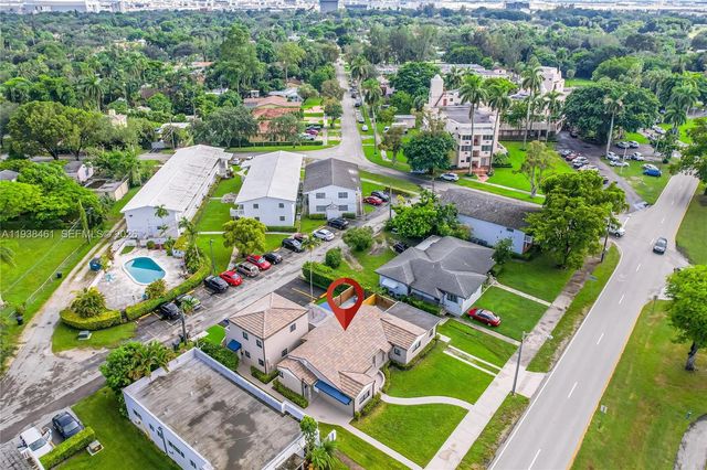 157 Curtiss Pkwy, Miami Springs, FL 33166