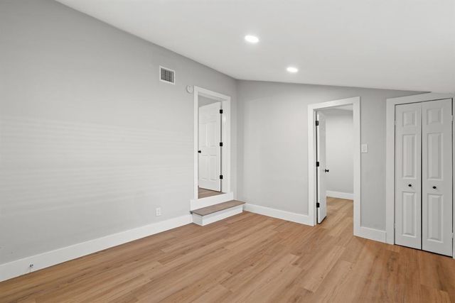 915 Avenue E, Rosenberg, TX 77471