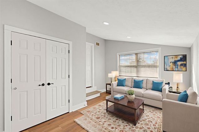 915 Avenue E, Rosenberg, TX 77471