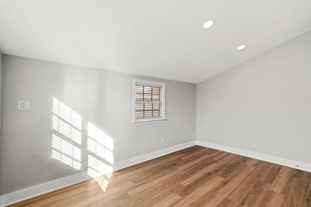 915 Avenue E, Rosenberg, TX 77471