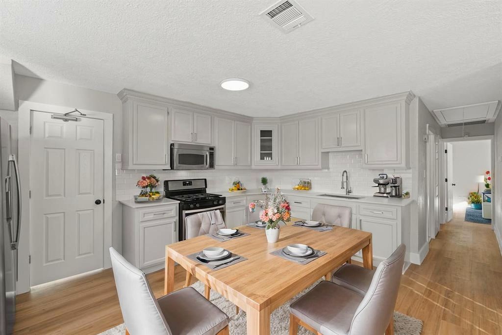 915 Avenue E, Rosenberg, TX 77471