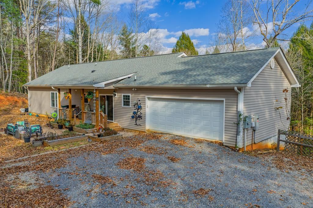 607 Satsuma Court S, Ellijay, GA 30536