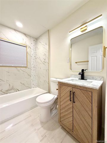 9550 Heyden Street, Detroit, MI 48228