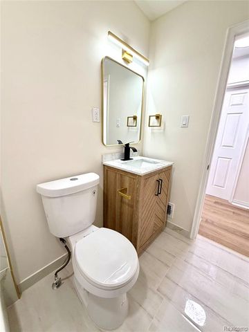 9550 Heyden Street, Detroit, MI 48228