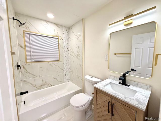 9550 Heyden Street, Detroit, MI 48228