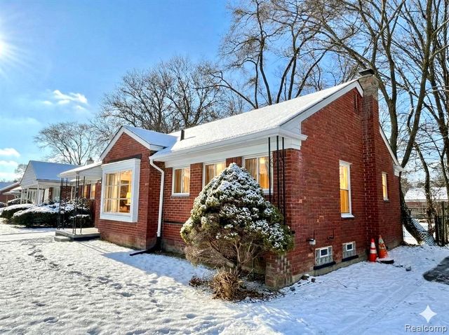 9550 Heyden Street, Detroit, MI 48228