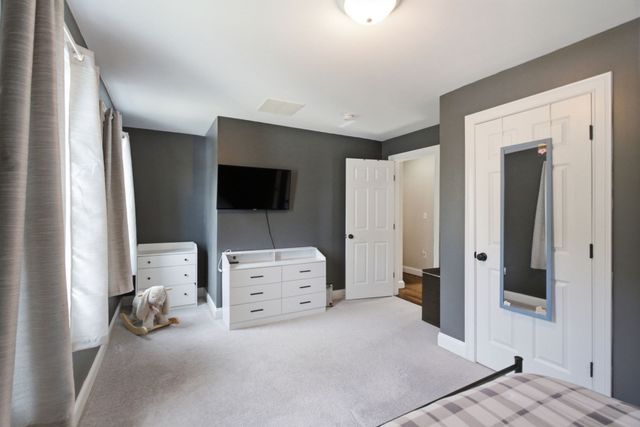 5 Fairview Rd, Peabody, MA 01960