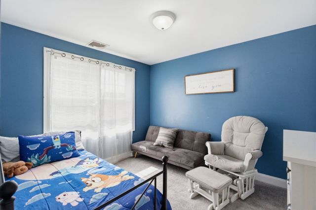 5 Fairview Rd, Peabody, MA 01960