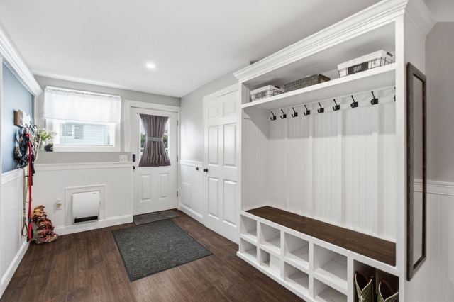 5 Fairview Rd, Peabody, MA 01960