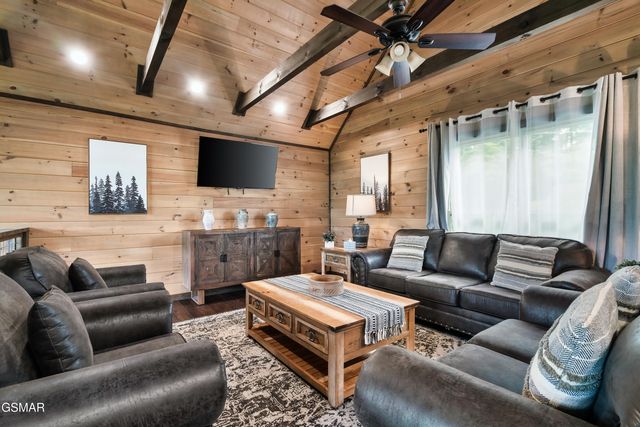 842 Vixen Run, Gatlinburg, TN 37738