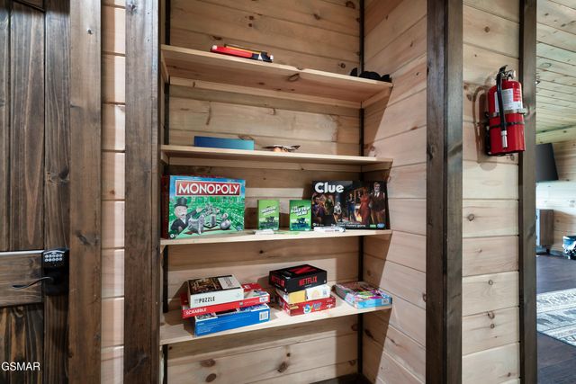 842 Vixen Run, Gatlinburg, TN 37738