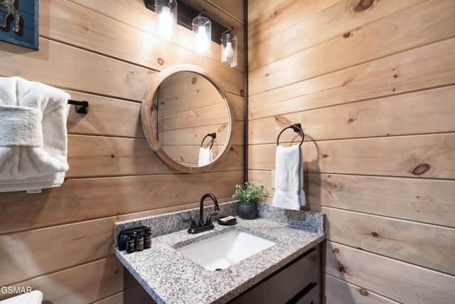 842 Vixen Run, Gatlinburg, TN 37738