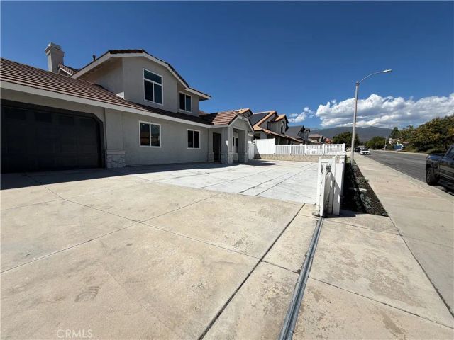 2371 W Via Bello, Rialto, CA 92377