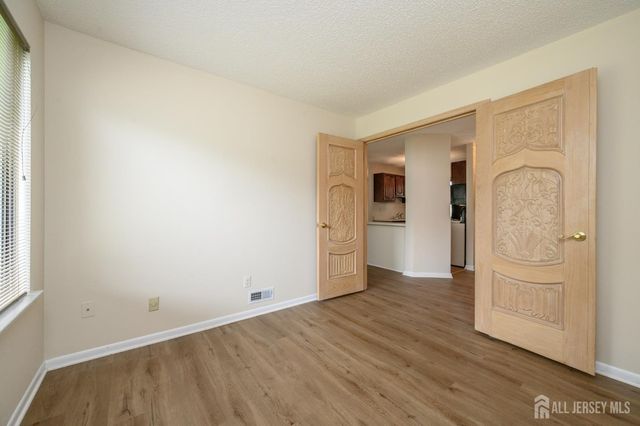 7 Carriage Place, Edison, NJ 08820