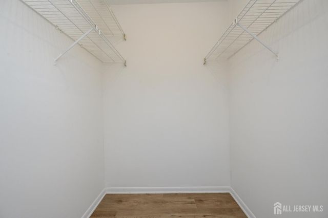 7 Carriage Place, Edison, NJ 08820