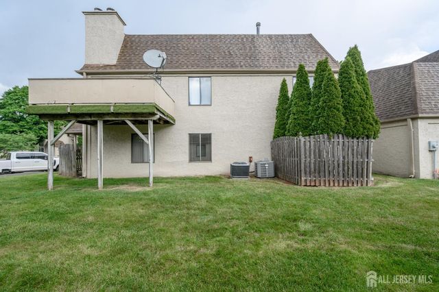 7 Carriage Place, Edison, NJ 08820