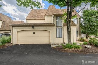 7 Carriage Place, Edison, NJ 08820