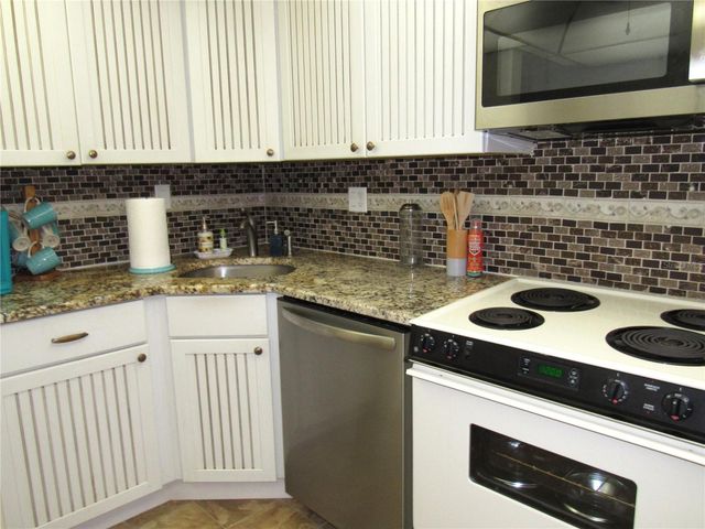 21260 BRINSON AVENUE 212, Port Charlotte, FL 33952