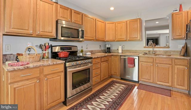 12062 EDGEMERE CIR, Reston, VA 20190