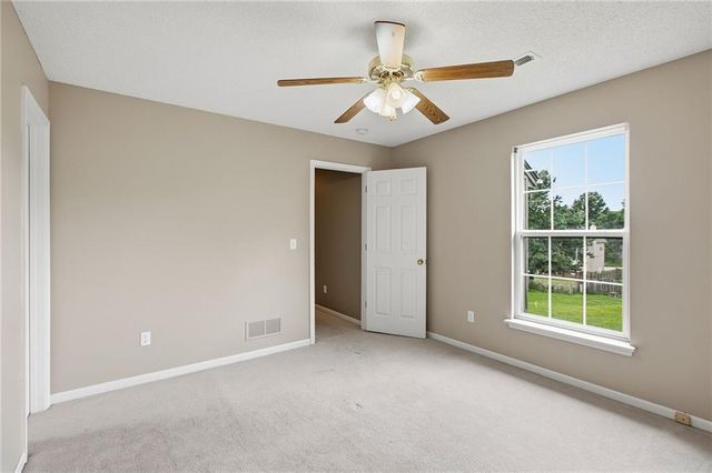 4742 Mund Road, Shawnee, KS 66218