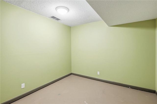 4742 Mund Road, Shawnee, KS 66218