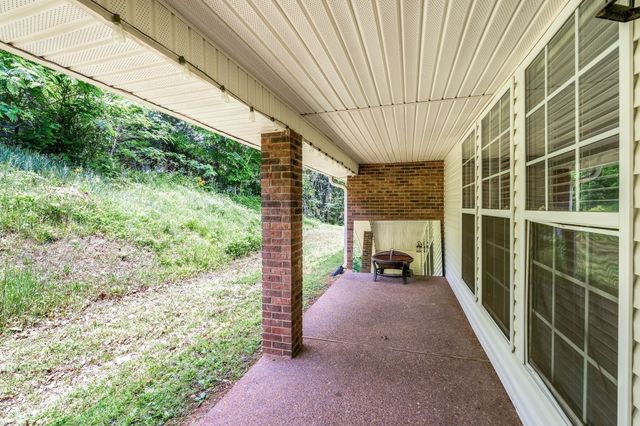 123 Eastdale Ln, Dickson, TN 37055
