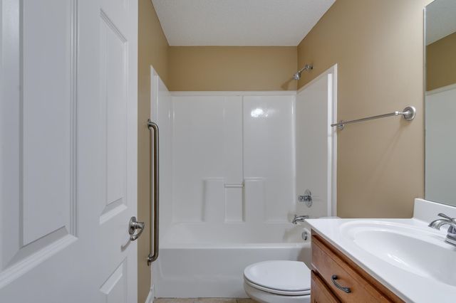 3135 SEA RAY LN, Lakeland, TN 38002