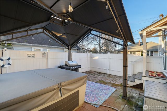 2602 N 15th Street, Tacoma, WA 98406