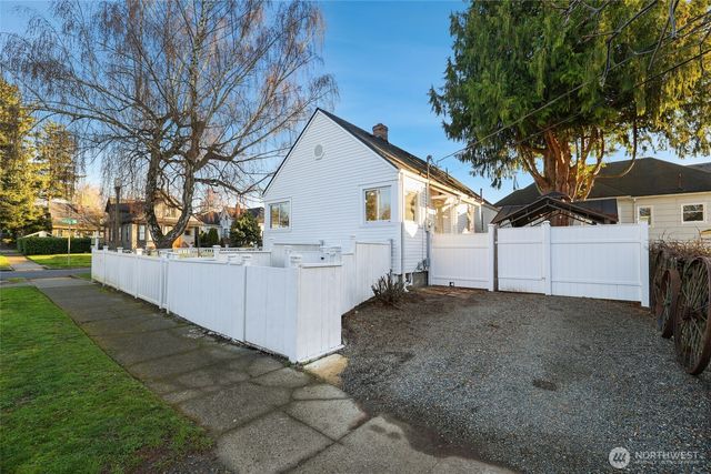 2602 N 15th Street, Tacoma, WA 98406