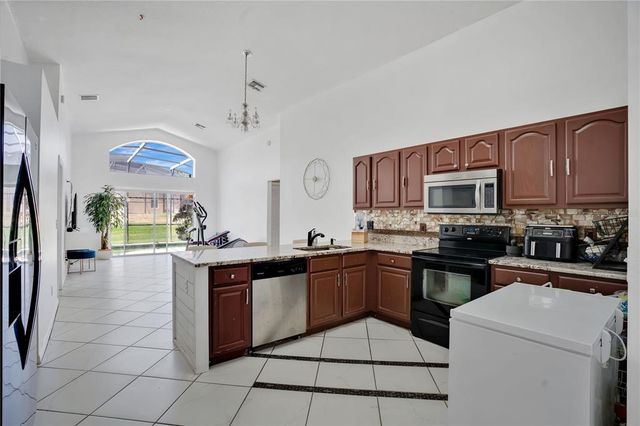 119 HYPOLITA AVENUE, Davenport, FL 33897