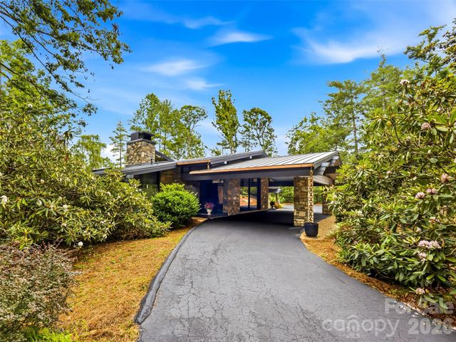3 Holly Hill Road, Biltmore Forest, NC 28803