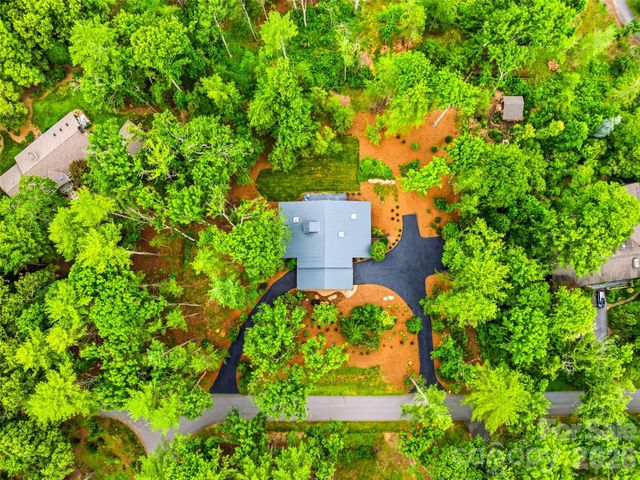 3 Holly Hill Road, Biltmore Forest, NC 28803
