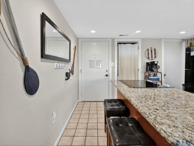 110 Sailors Cove Dr Unit 1314, Moneta, VA 24121