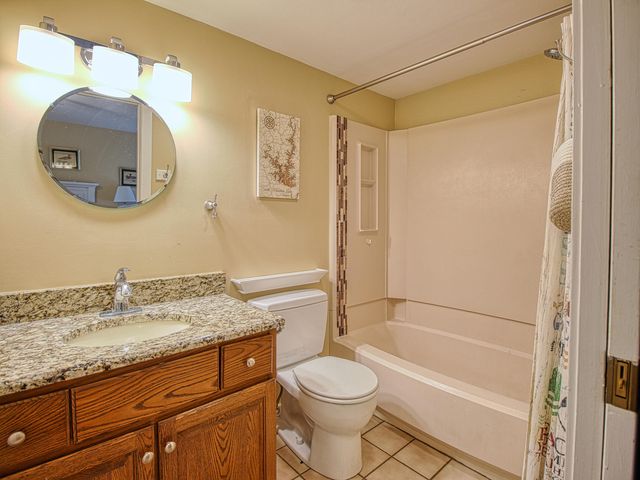 110 Sailors Cove Dr Unit 1314, Moneta, VA 24121