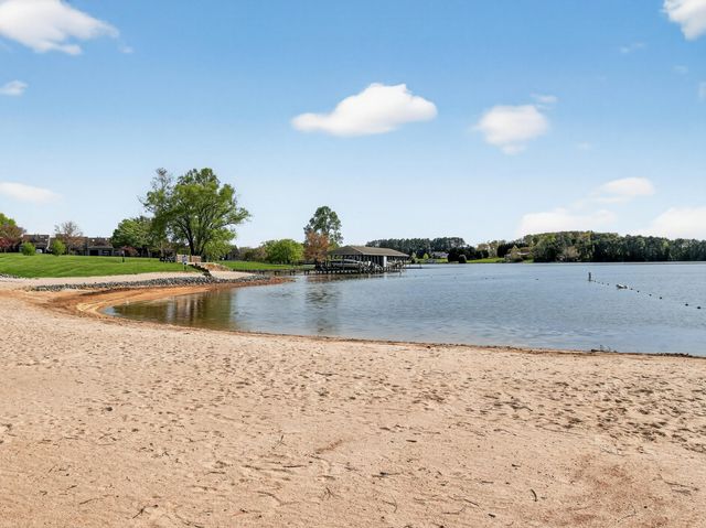 110 Sailors Cove Dr Unit 1314, Moneta, VA 24121