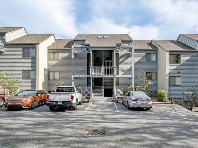 110 Sailors Cove Dr Unit 1314, Moneta, VA 24121