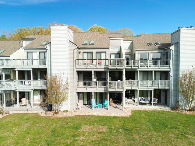 110 Sailors Cove Dr Unit 1314, Moneta, VA 24121