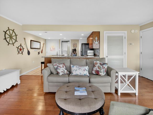 110 Sailors Cove Dr Unit 1314, Moneta, VA 24121