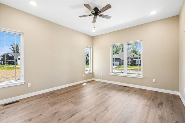 5630 Seminole Valley Trail NE, Cedar Rapids, IA 52411