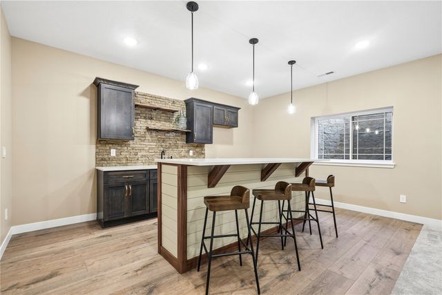 5630 Seminole Valley Trail NE, Cedar Rapids, IA 52411
