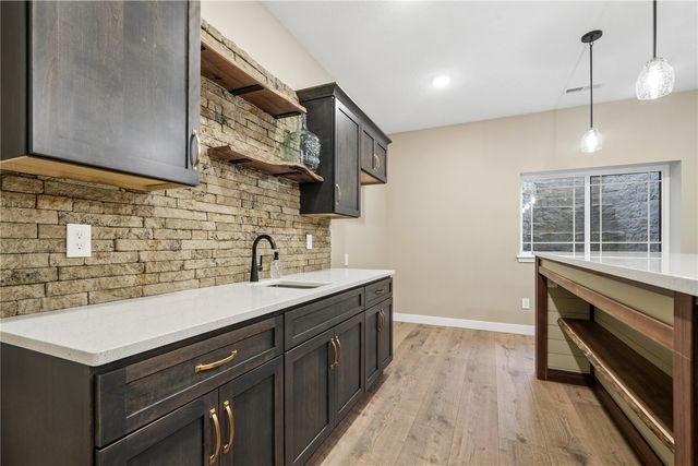 5630 Seminole Valley Trail NE, Cedar Rapids, IA 52411