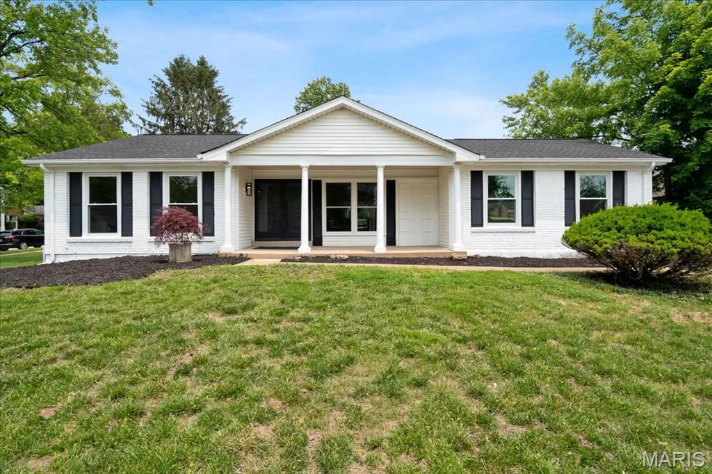 14575 Ladue Road, Chesterfield, MO 63017